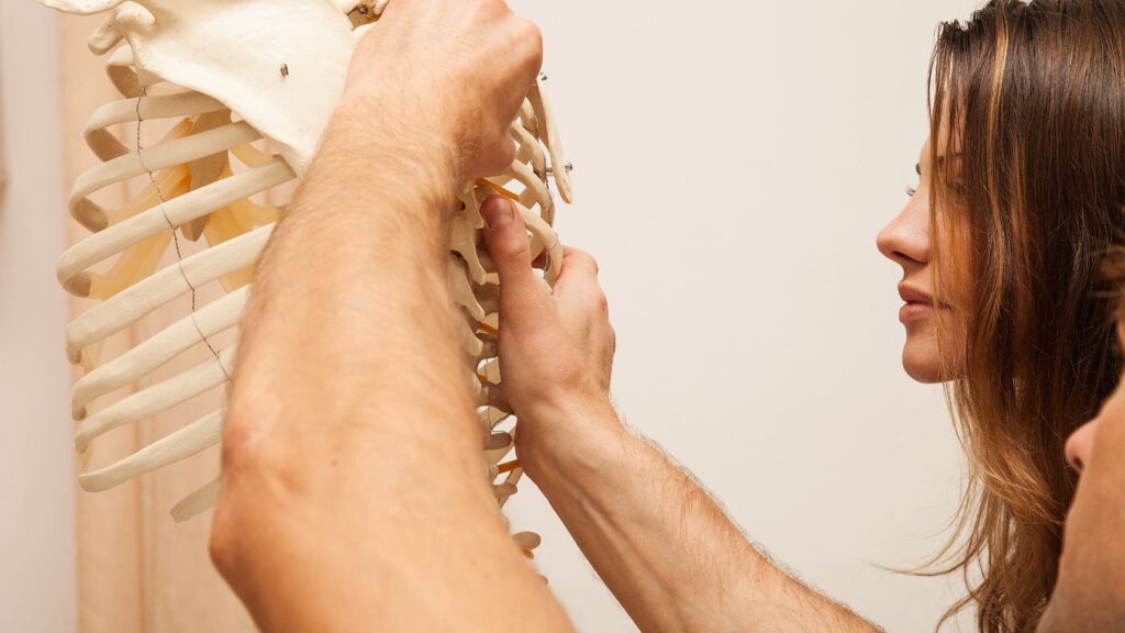 Malecot explains the difference between chiropractors and osteopaths